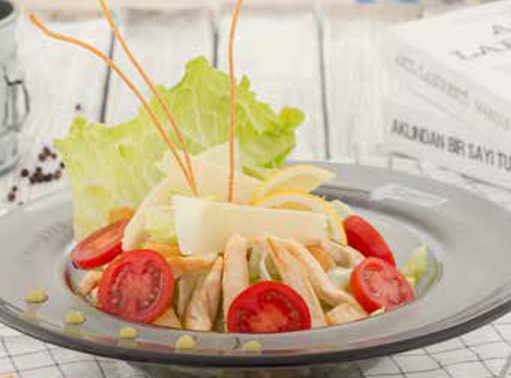 Tavuklu Sezar Salata