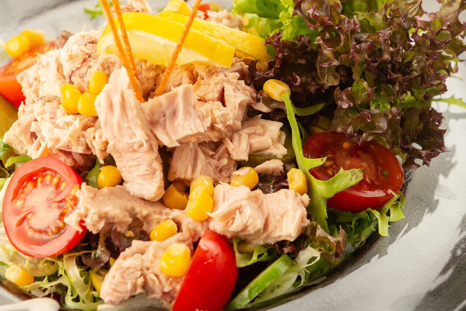 Ton Balıklı Nisuaz Salata